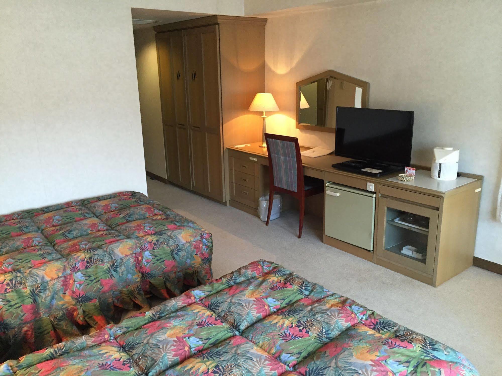 Breezbay Hotel & Resort Геро Экстерьер фото
